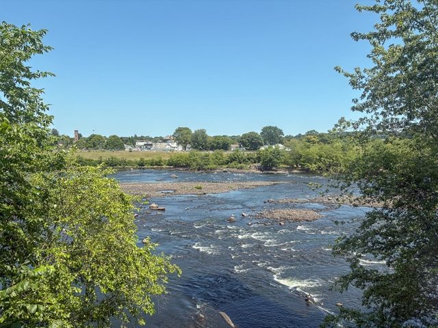 35 Riverwalk Way R222, Lowell, MA 01854