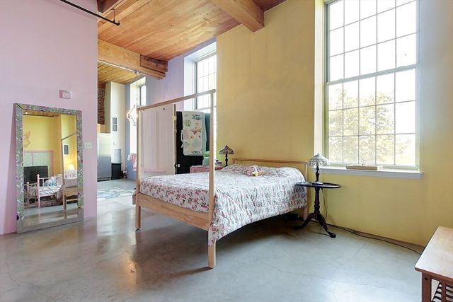 35 Riverwalk Way R222, Lowell, MA 01854