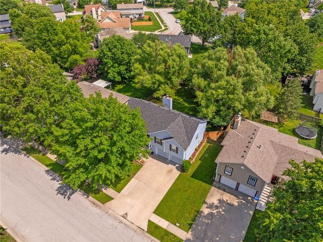1005 SE 11th Street, Lee's Summit, MO 64081