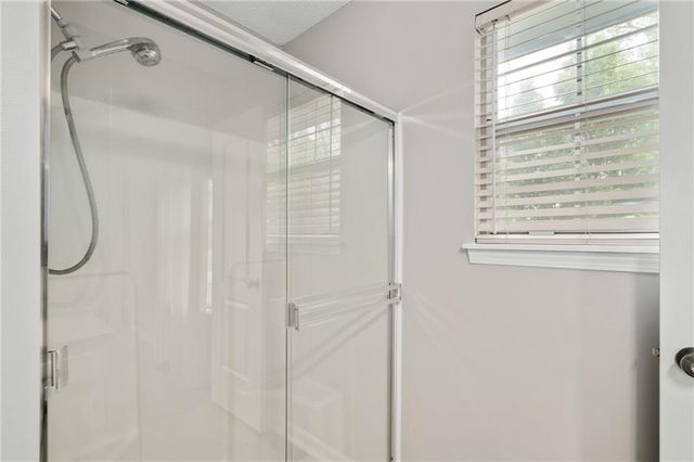 1005 SE 11th Street, Lee's Summit, MO 64081