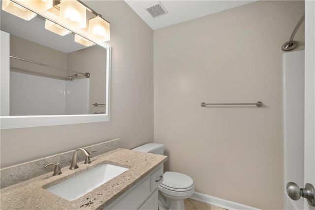 1005 SE 11th Street, Lee's Summit, MO 64081