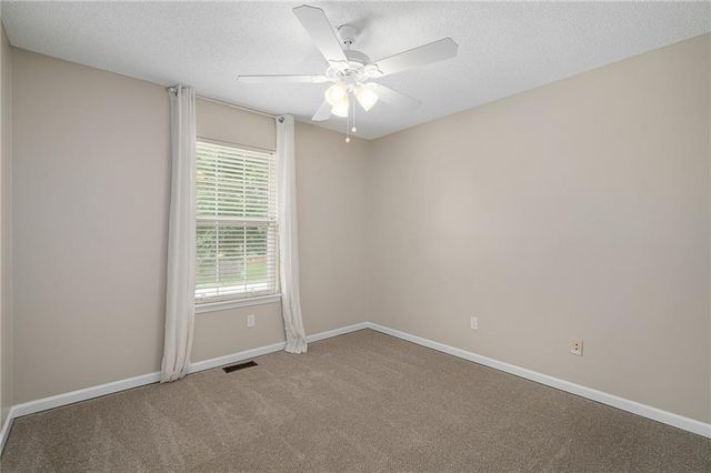 1005 SE 11th Street, Lee's Summit, MO 64081