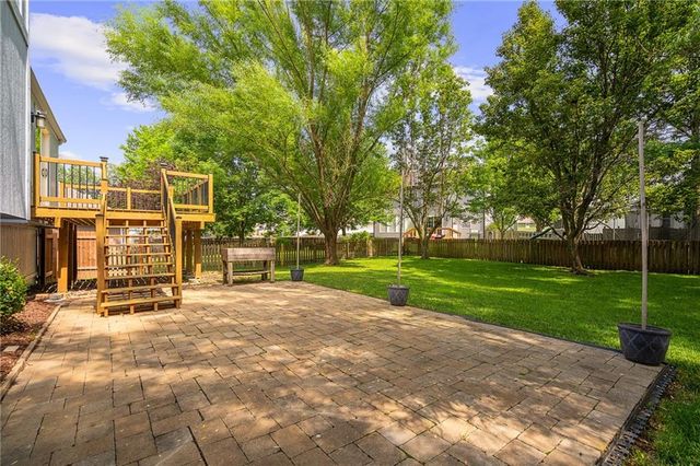 1005 SE 11th Street, Lee's Summit, MO 64081