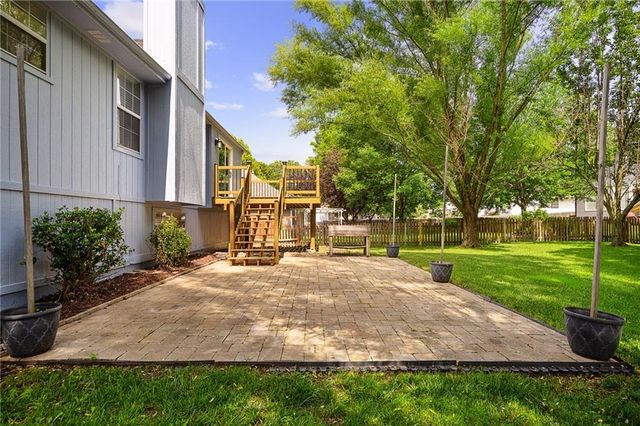 1005 SE 11th Street, Lee's Summit, MO 64081