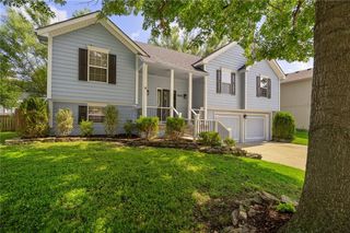 1005 SE 11th Street, Lee's Summit, MO 64081