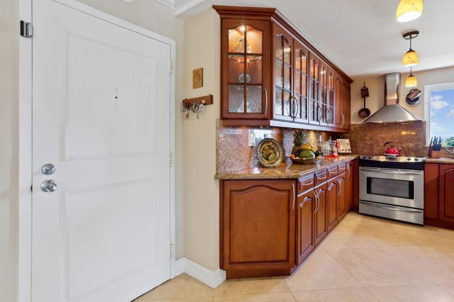 3301 S Ocean Boulevard 109, Highland Beach, FL 33487