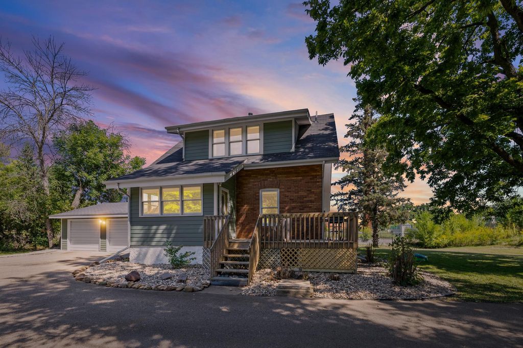 3310 Chaska Boulevard, Chaska, MN 55318 — exterior