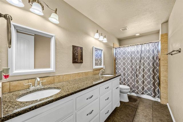 291 NE Coyote Dr, Fletcher, OK 73541