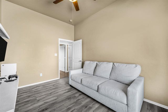 291 NE Coyote Dr, Fletcher, OK 73541