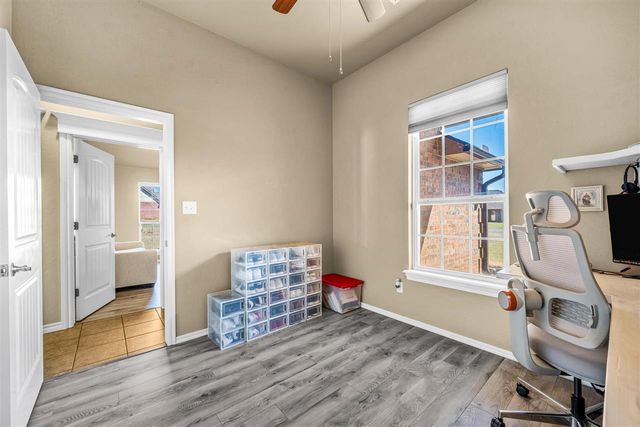 291 NE Coyote Dr, Fletcher, OK 73541