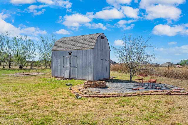 291 NE Coyote Dr, Fletcher, OK 73541