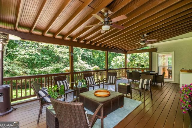 2865 Stoneglen Close, Roswell, GA 30076