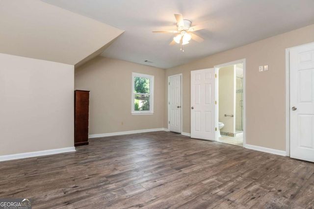 2865 Stoneglen Close, Roswell, GA 30076