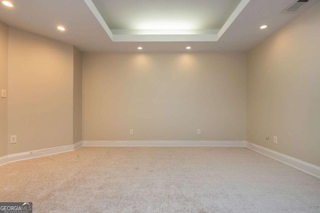2865 Stoneglen Close, Roswell, GA 30076