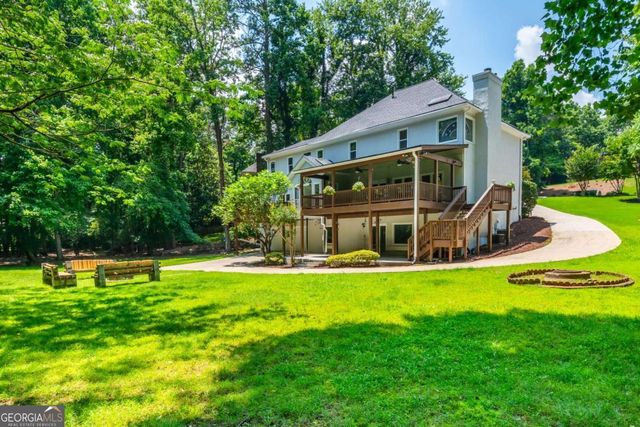 2865 Stoneglen Close, Roswell, GA 30076