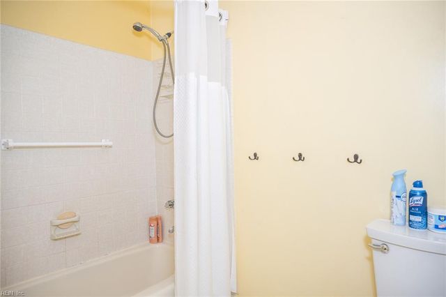 1844 Timberwood LN, Virginia Beach, VA 23454