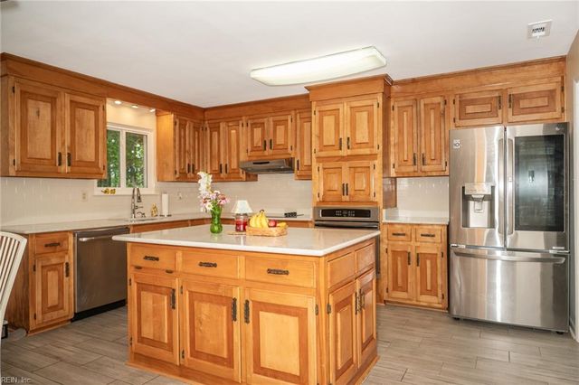 1844 Timberwood LN, Virginia Beach, VA 23454