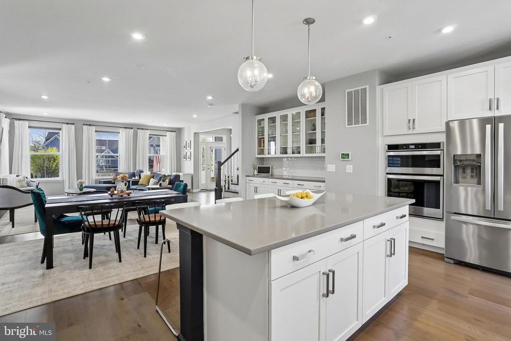 Image 12 of property listing at 1109 SAXTON DR, Frederick, MD 21702