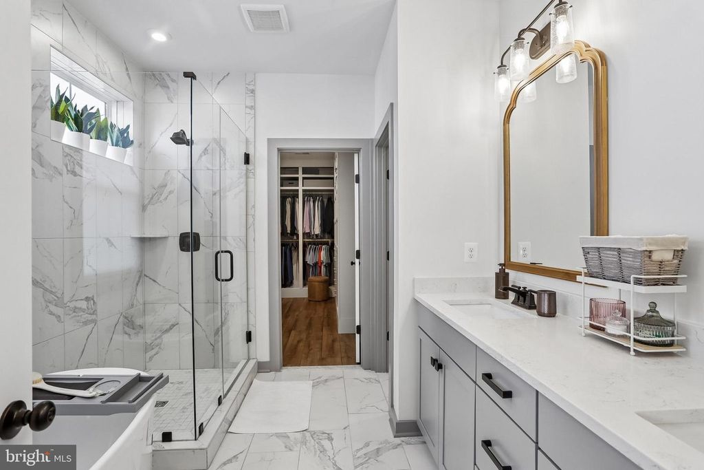 Image 22 of property listing at 1109 SAXTON DR, Frederick, MD 21702