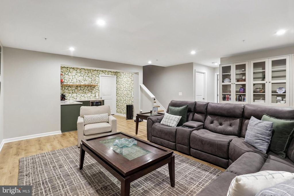 Image 36 of property listing at 1109 SAXTON DR, Frederick, MD 21702