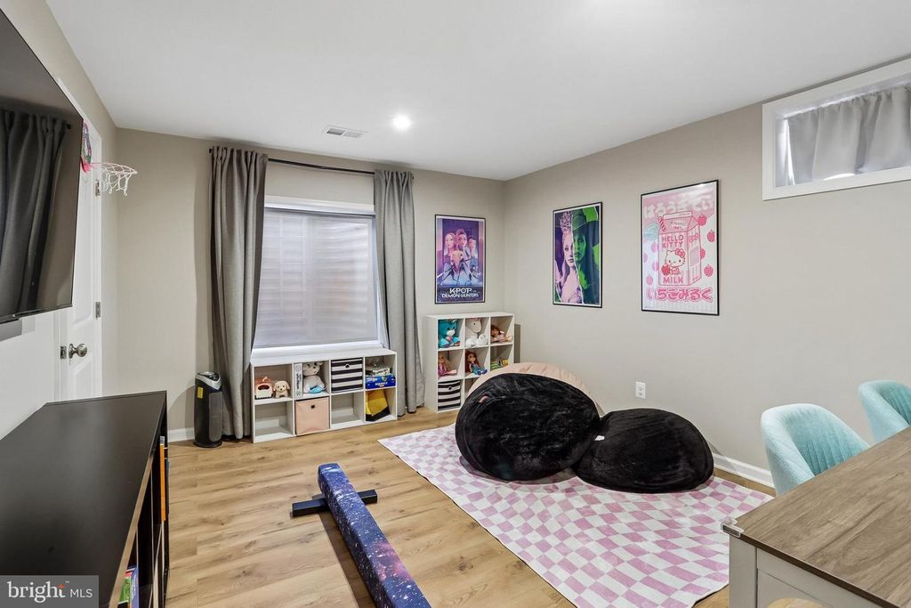 Image 37 of property listing at 1109 SAXTON DR, Frederick, MD 21702