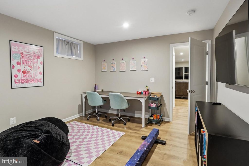 Image 38 of property listing at 1109 SAXTON DR, Frederick, MD 21702