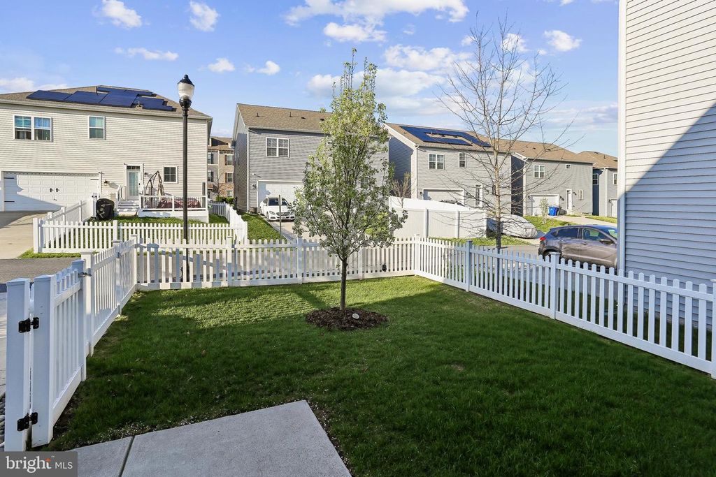 Image 43 of property listing at 1109 SAXTON DR, Frederick, MD 21702