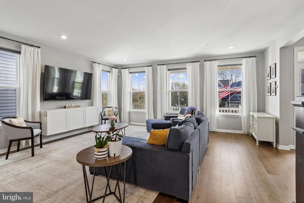 Image 47 of property listing at 1109 SAXTON DR, Frederick, MD 21702