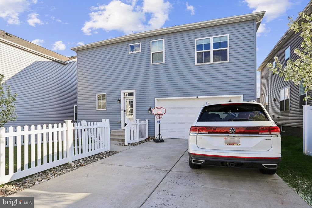 Image 50 of property listing at 1109 SAXTON DR, Frederick, MD 21702