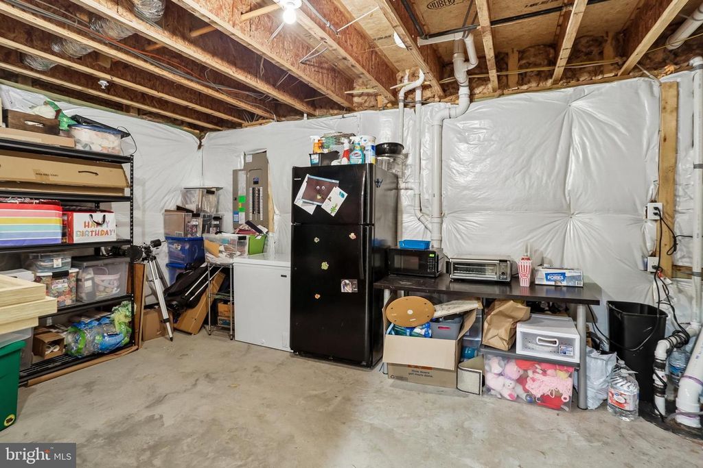 Image 52 of property listing at 1109 SAXTON DR, Frederick, MD 21702