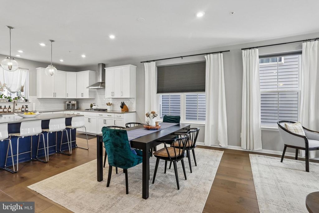 Image 9 of property listing at 1109 SAXTON DR, Frederick, MD 21702