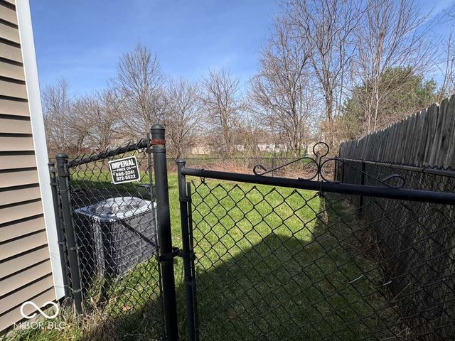 1220 N Aberdeen Drive, Franklin, IN 46131