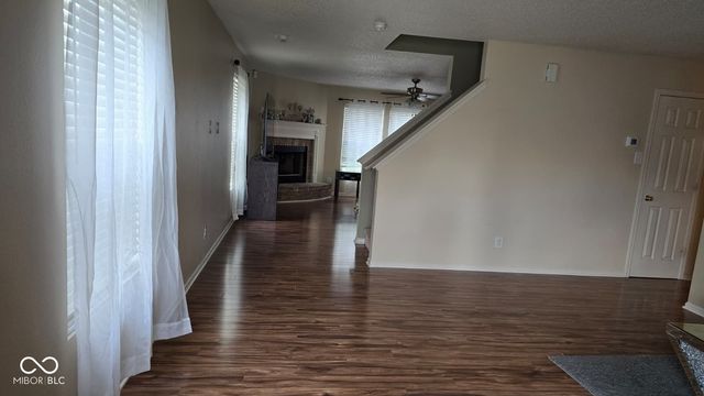 1220 N Aberdeen Drive, Franklin, IN 46131