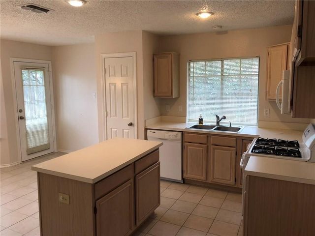 1906 MILL POND, Grapevine, TX 76051