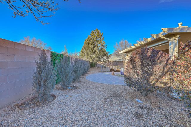 332 Cielito Lindo Place NW, Albuquerque, NM 87114