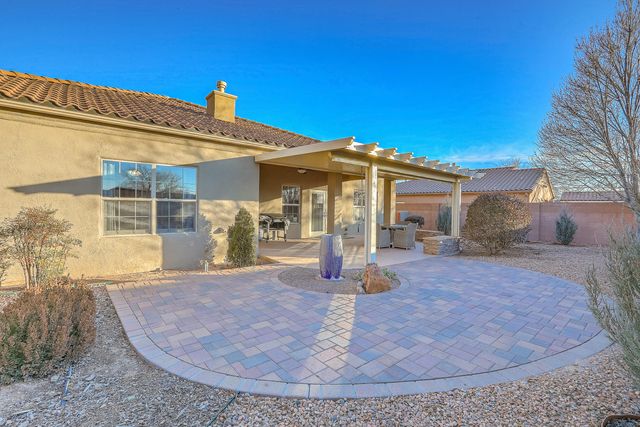 332 Cielito Lindo Place NW, Albuquerque, NM 87114