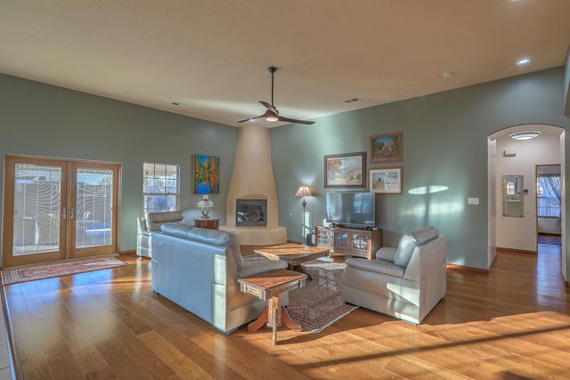 332 Cielito Lindo Place NW, Albuquerque, NM 87114