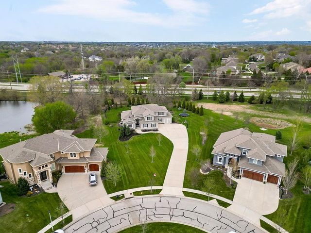 9900 W 152nd Street, Overland Park, KS 66221