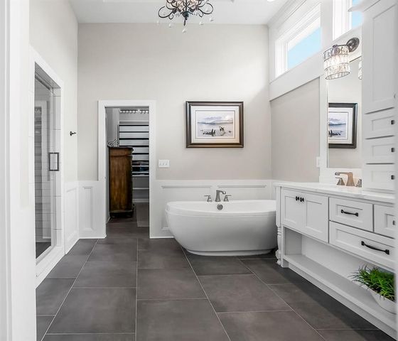 9900 W 152nd Street, Overland Park, KS 66221