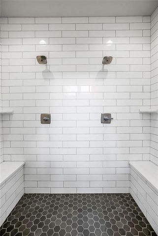 9900 W 152nd Street, Overland Park, KS 66221