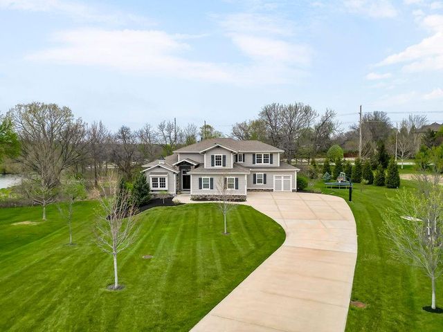 9900 W 152nd Street, Overland Park, KS 66221