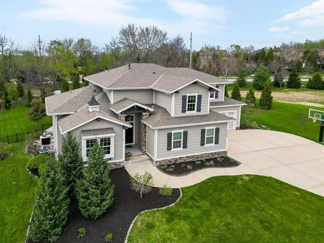 9900 W 152nd Street, Overland Park, KS 66221