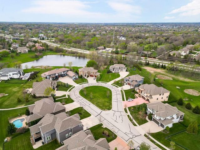 9900 W 152nd Street, Overland Park, KS 66221