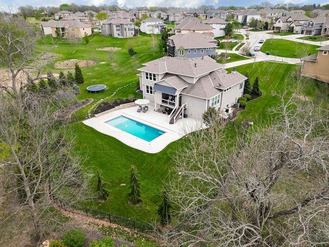 9900 W 152nd Street, Overland Park, KS 66221