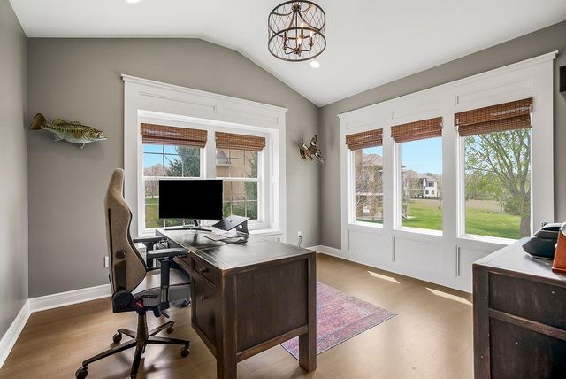 9900 W 152nd Street, Overland Park, KS 66221