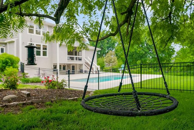 9900 W 152nd Street, Overland Park, KS 66221