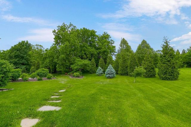 9900 W 152nd Street, Overland Park, KS 66221