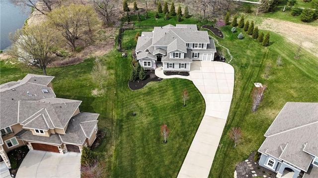 9900 W 152nd Street, Overland Park, KS 66221