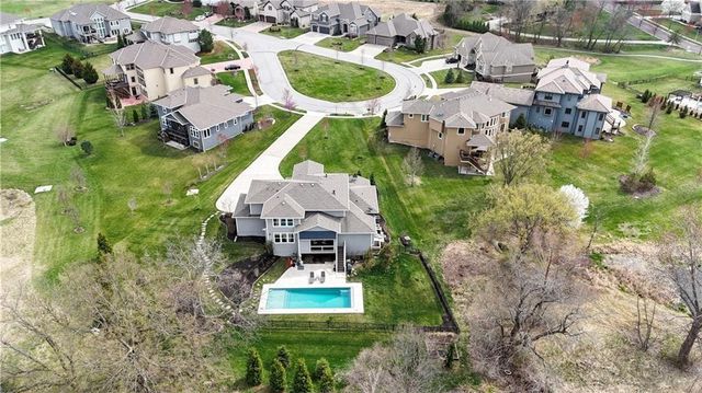9900 W 152nd Street, Overland Park, KS 66221