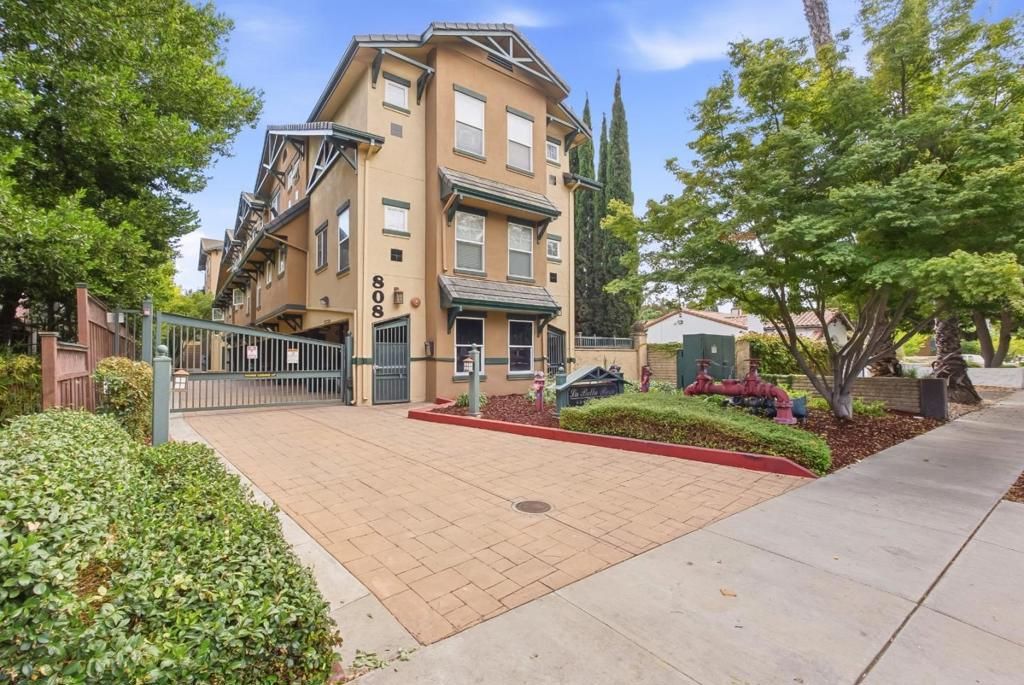 808 Lenzen Avenue 106, San Jose, CA 95126